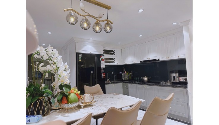 HẺM XE TẢI THÔNG, 42M2, LÔ TƯ, SÁT CHỢ GÒ XOÀI, 5 TẦNG 5PN GIÁ 5.9 TỶ